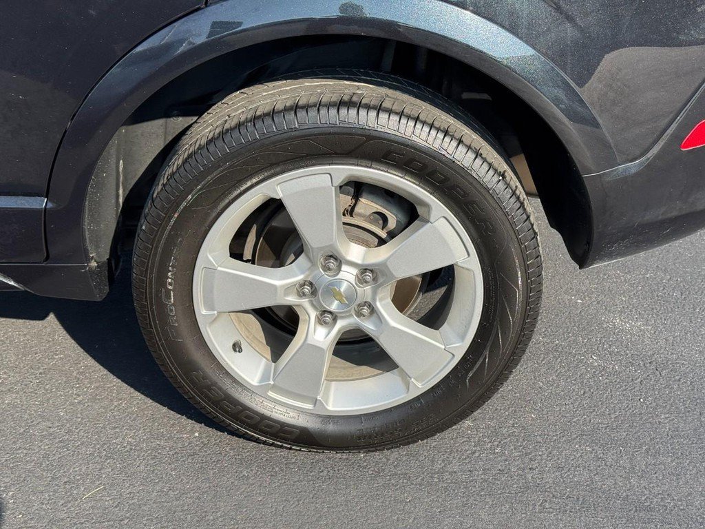 Used 2013 Chevrolet Captiva Sport LTZ FWD image 10