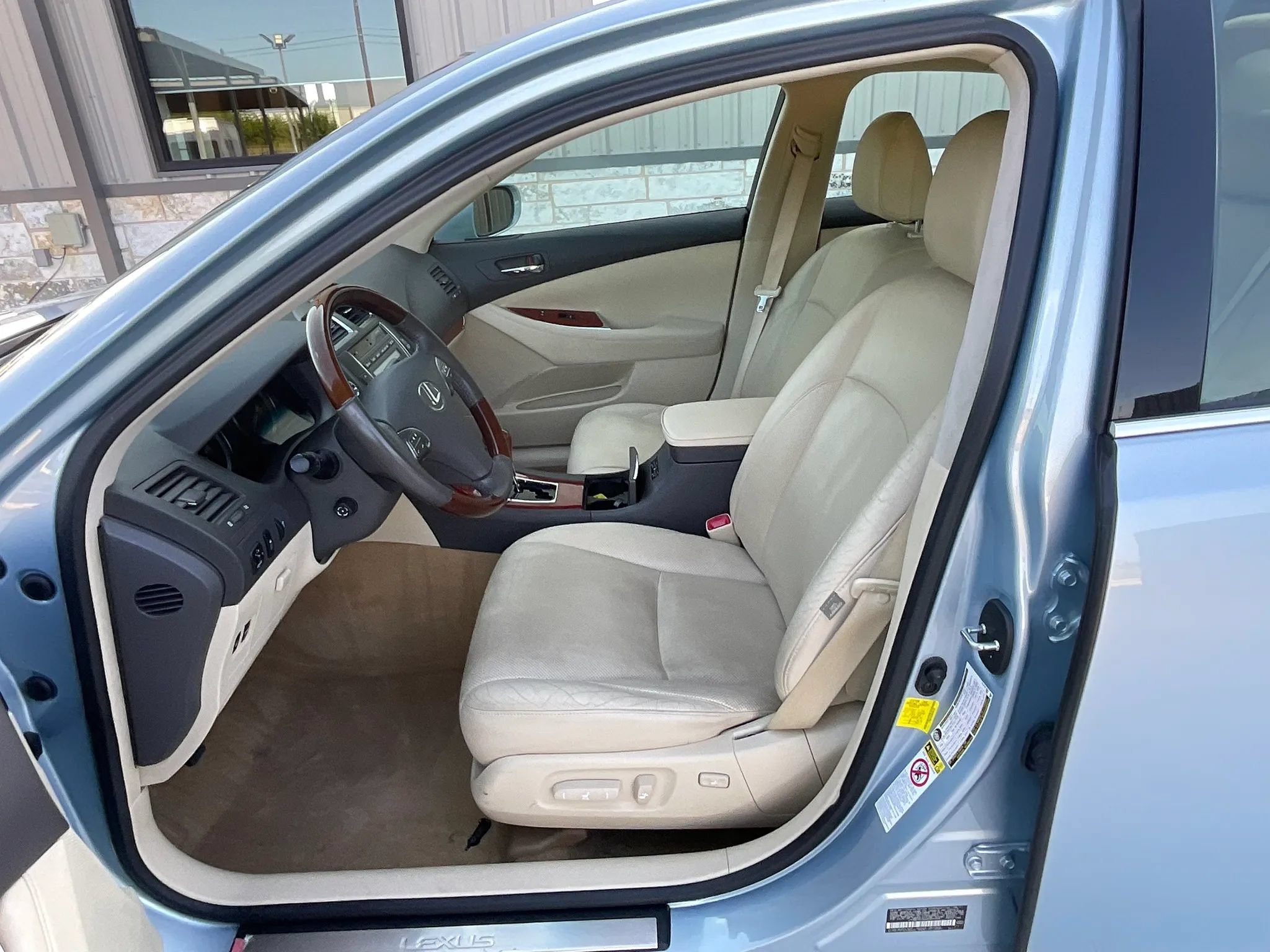 Used 2011 Lexus ES 350 FWD image 18