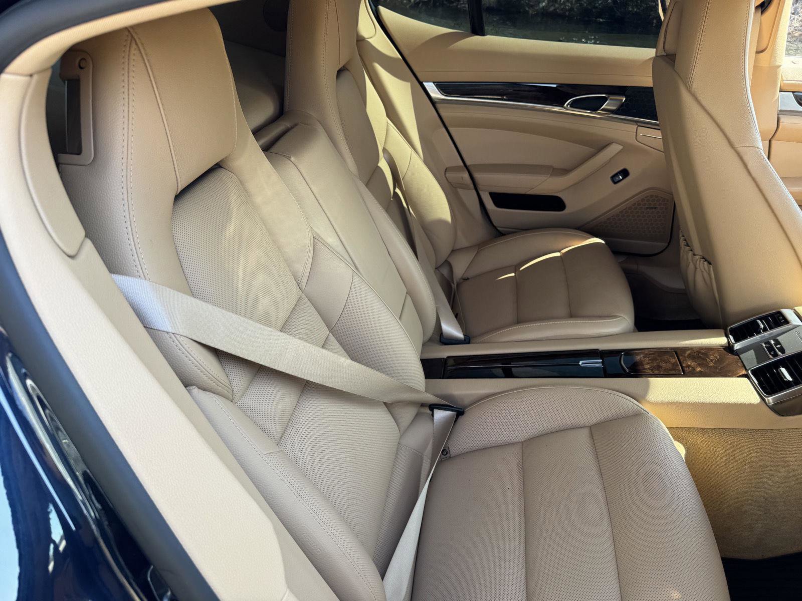 Used 2015 Porsche Panamera 4 image 11