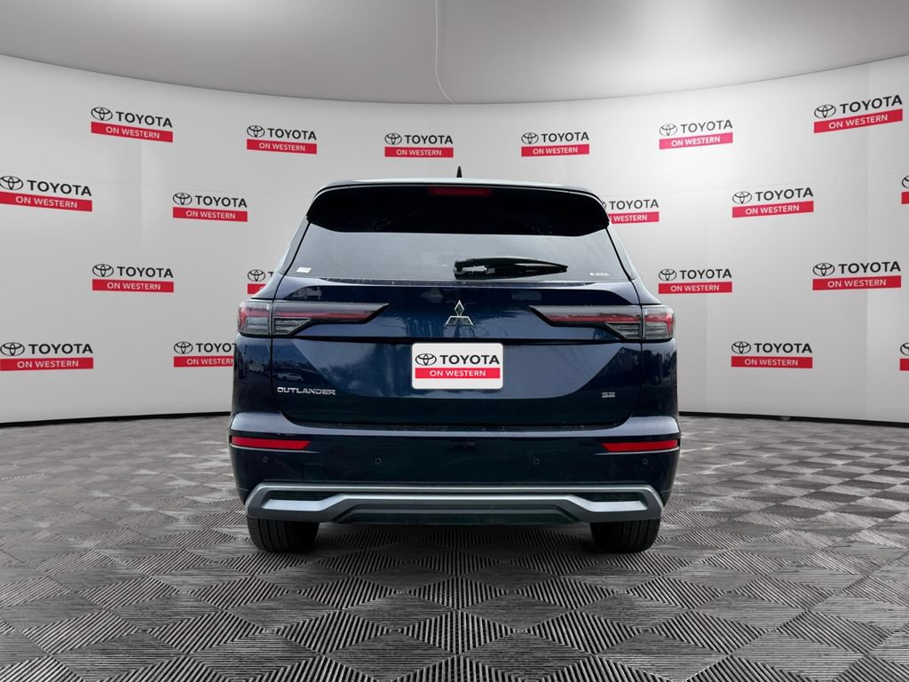 Used 2025 Mitsubishi Outlander SE AWD/4WD image 6