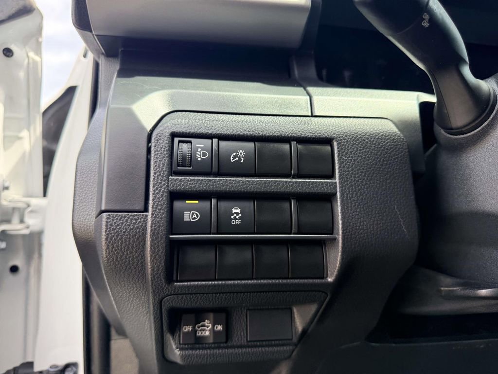 Used 2024 Toyota Tacoma SR image 14