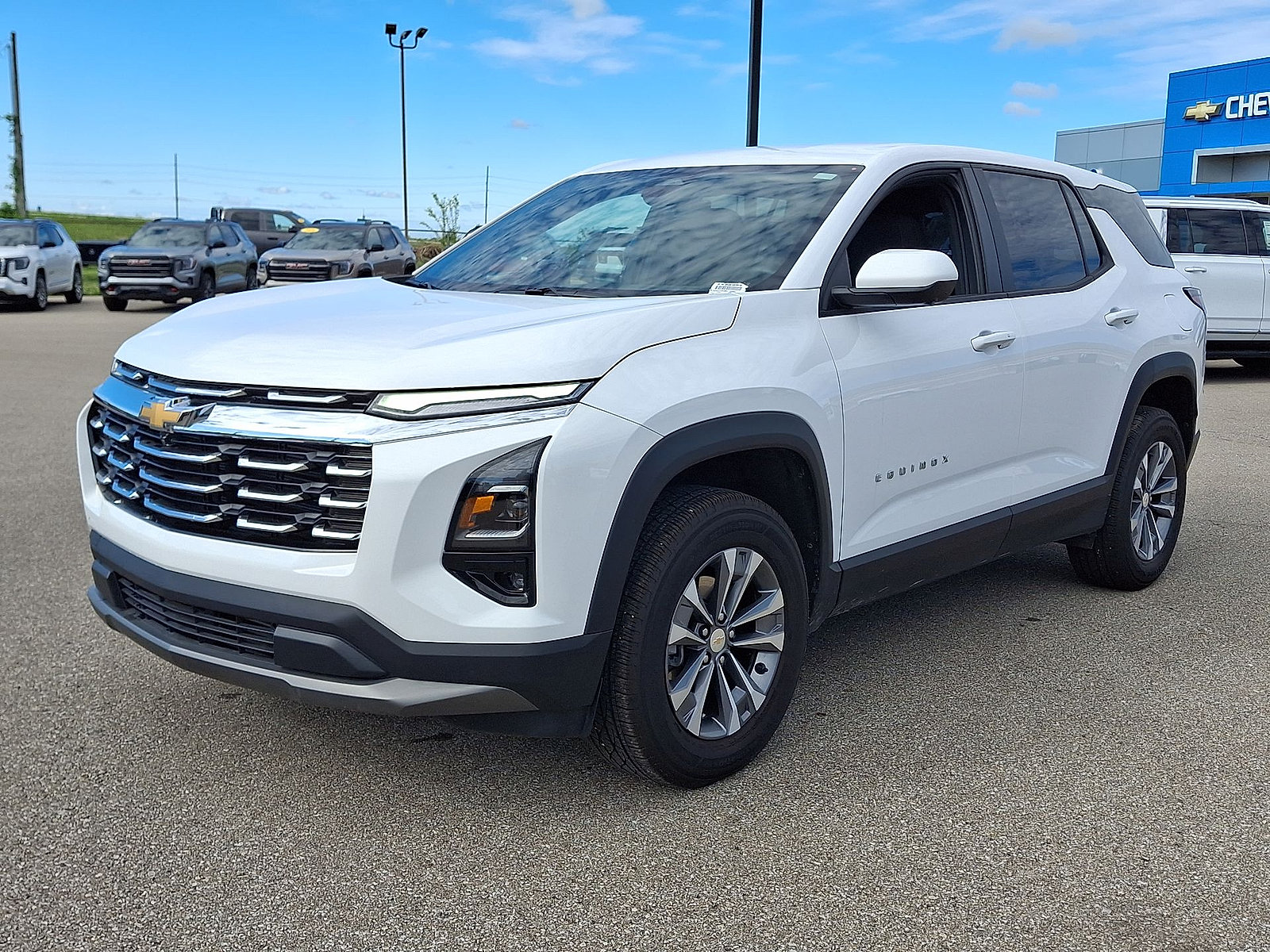 New 2025 Chevrolet Equinox LT w/ Safety and Technology Package FWD image 10