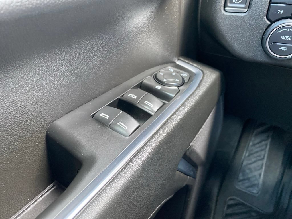 Used 2024 Chevrolet Silverado 1500 RST AWD/4WD image 31