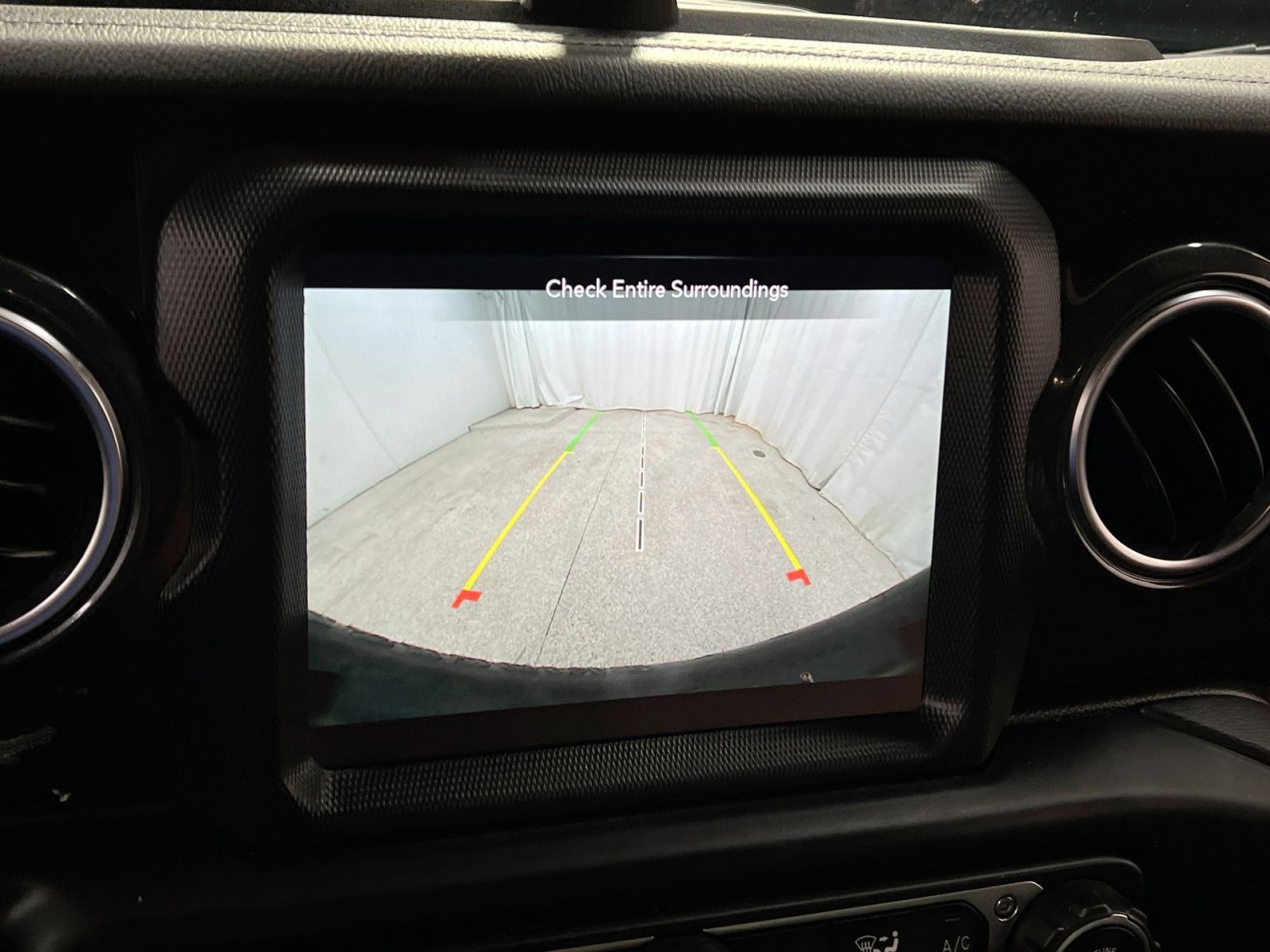 Used 2021 Jeep Wrangler Unlimited Sahara image 23