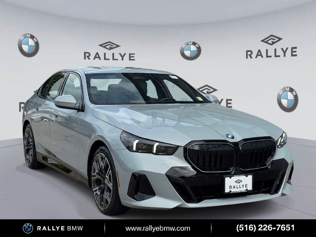 Certified 2026 BMW 530i xDrive AWD/4WD image 1
