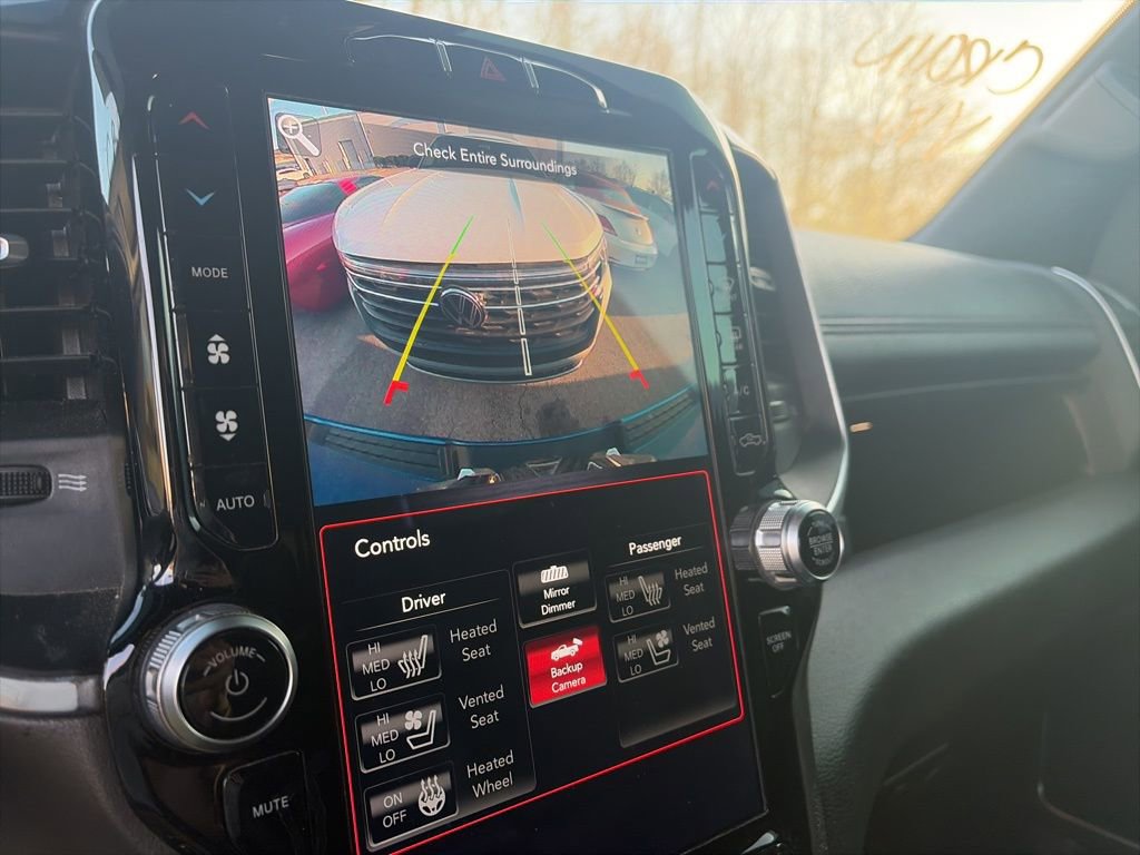Used 2021 RAM 1500 Laramie w/ Sport Appearance Package image 16