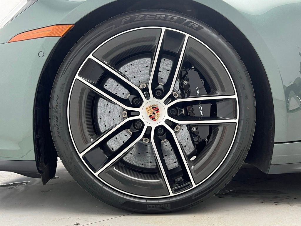 Used 2025 Porsche 911 Carrera 4 GTS image 39