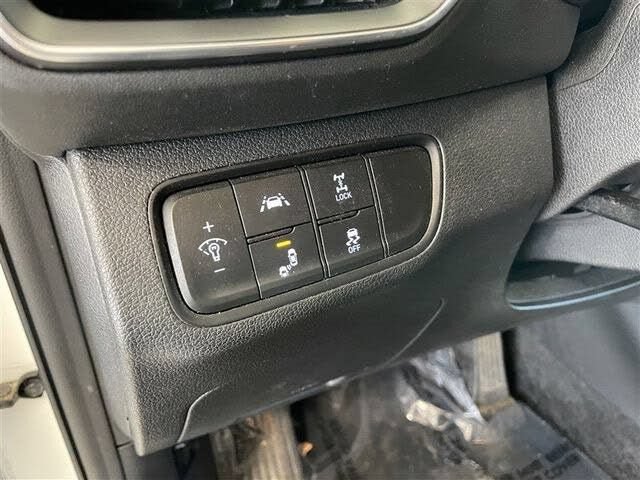 Used 2019 Hyundai Santa Fe SE AWD/4WD image 14