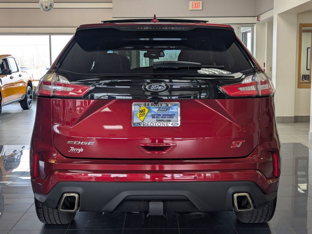 Used 2019 Ford Edge ST w/ Equipment Group 401A image 3