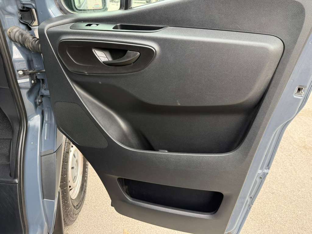 Used 2019 Mercedes-Benz Sprinter 144 image 54