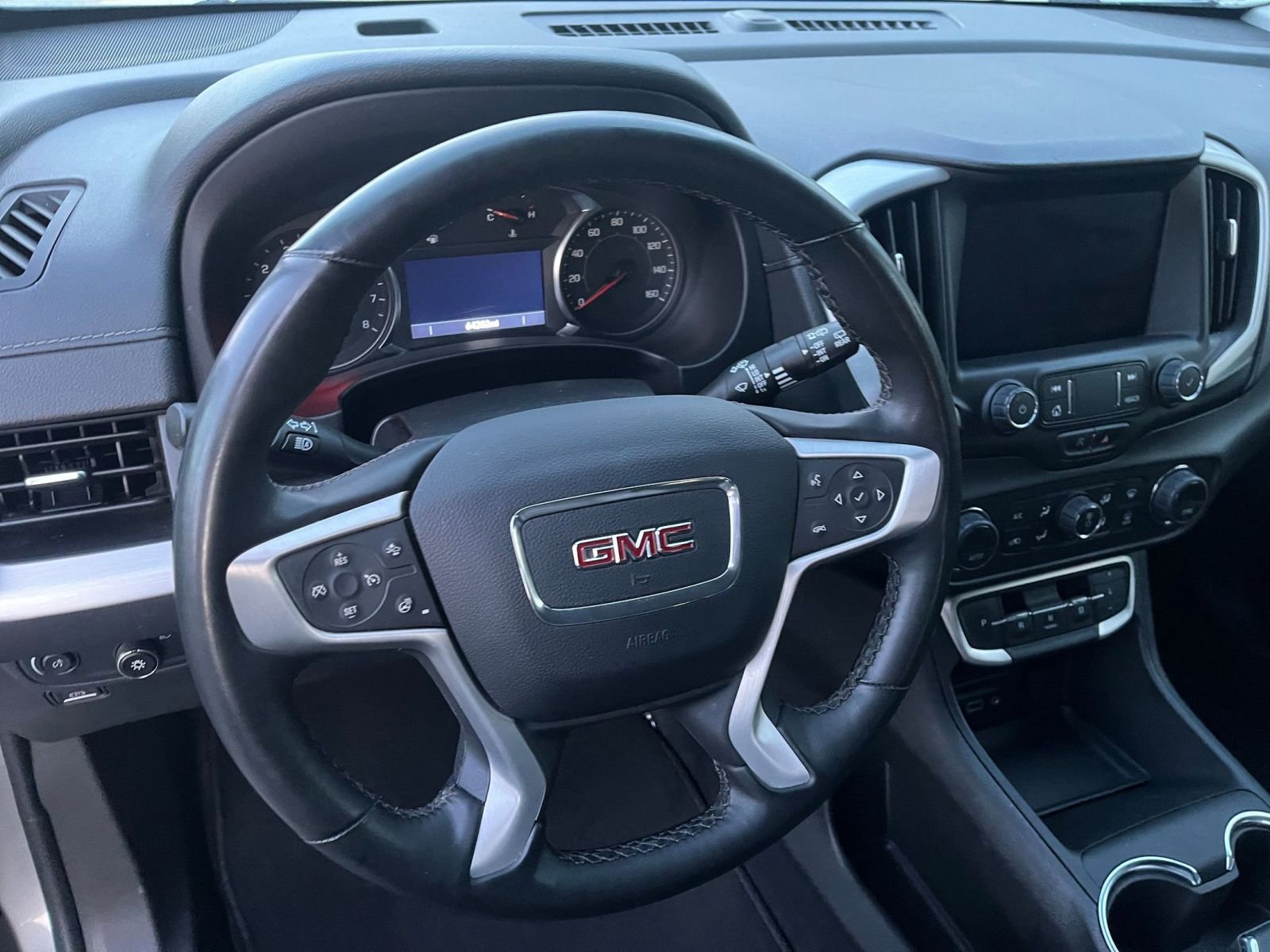 Used 2024 GMC Terrain SLT image 29