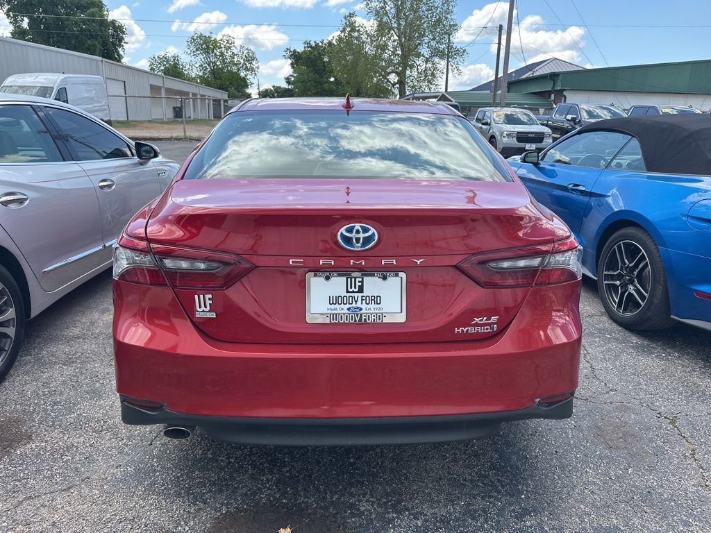 Used 2023 Toyota Camry XLE image 3