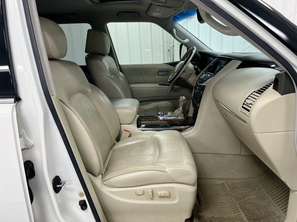 Used 2011 INFINITI QX56 4WD w/ Deluxe Touring Pkg image 23