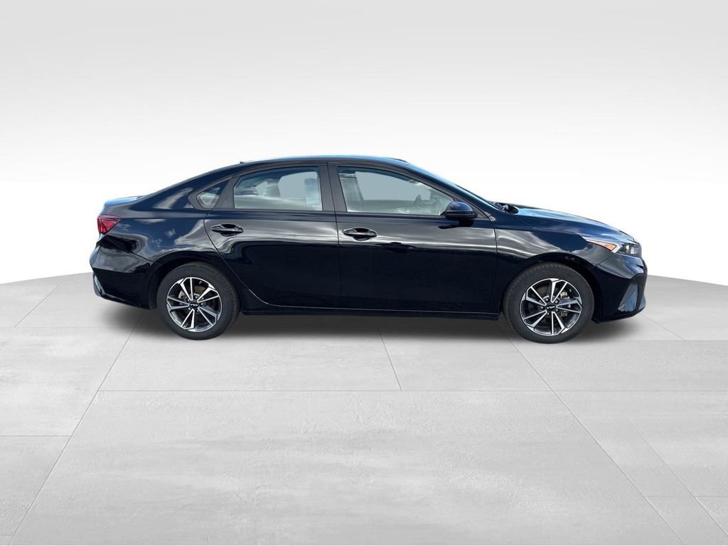 Certified 2023 Kia Forte LXS image 6