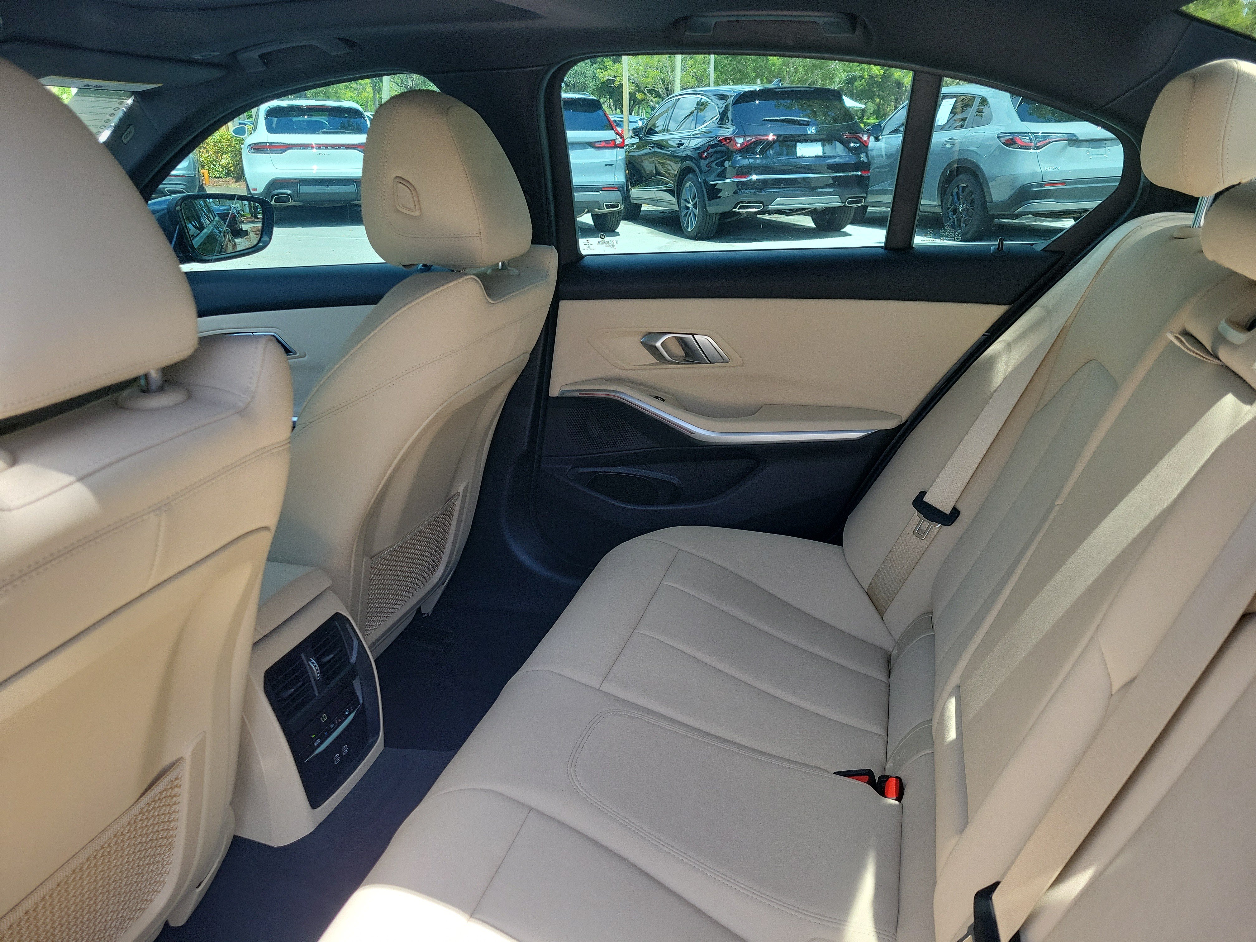 Used 2021 BMW 330i Sedan w/ Convenience Package RWD image 8