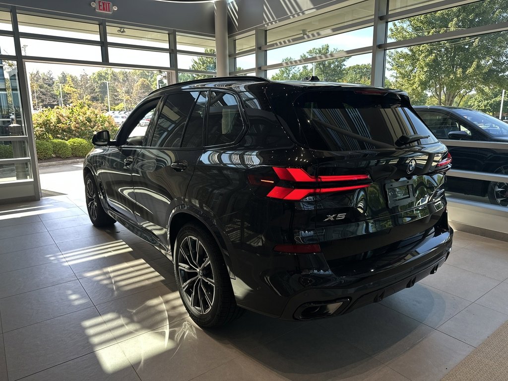 New 2026 BMW X5 xDrive50e w/ M Sport Package image 4