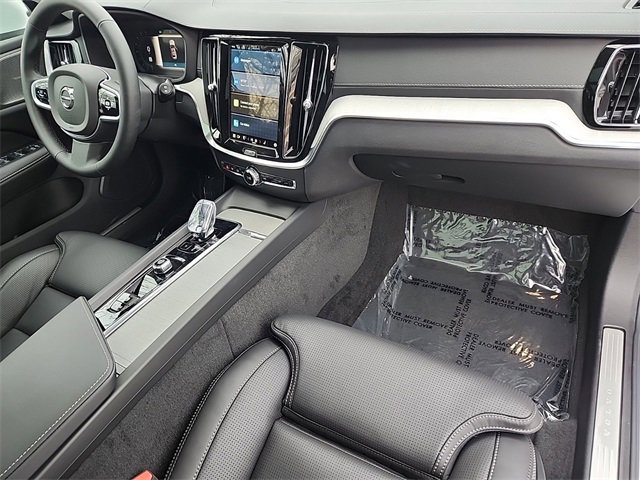 New 2025 Volvo V60 B5 Cross Country Ultra w/ Protection Package Premier image 25