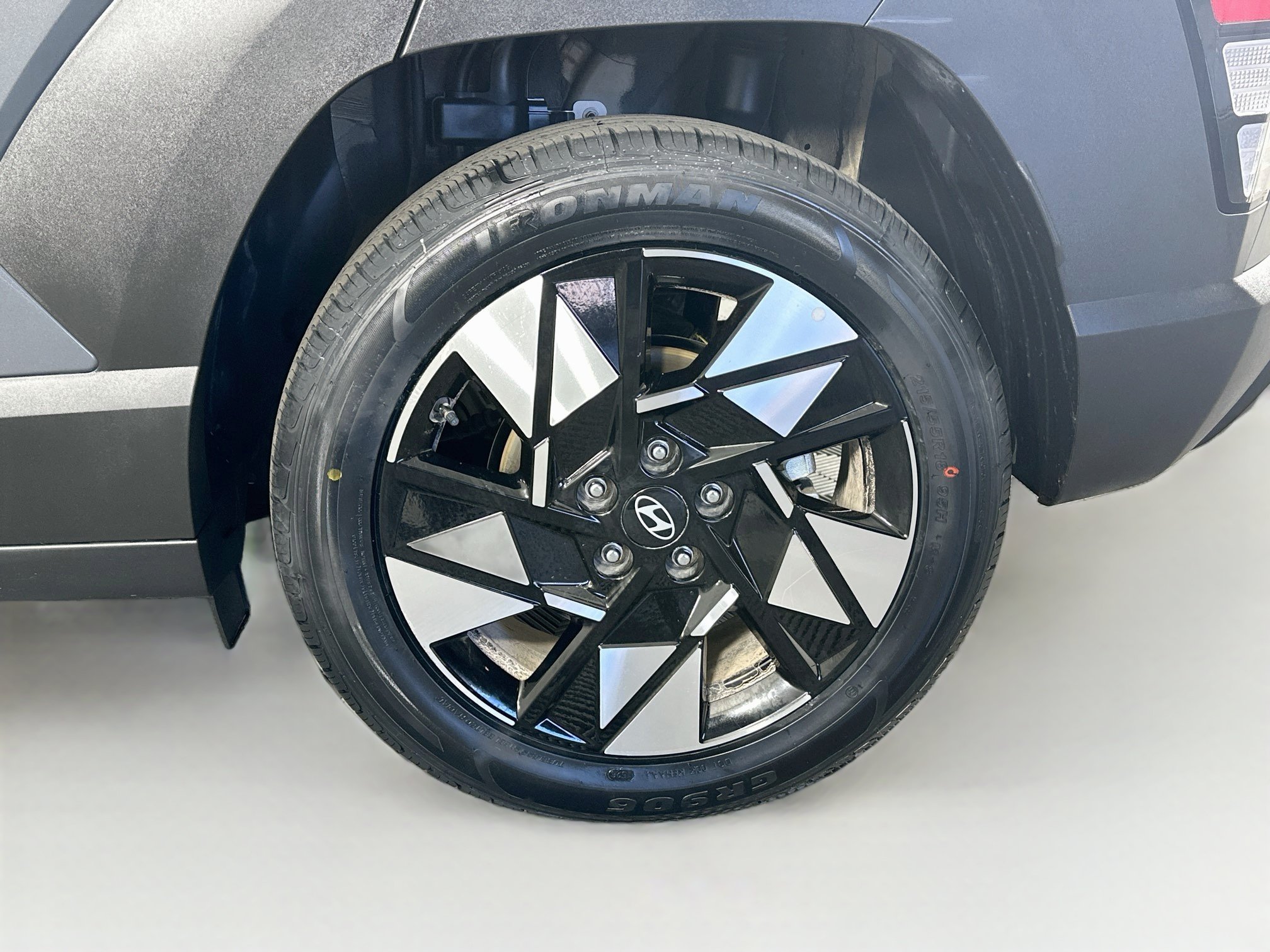Used 2025 Hyundai Kona SEL FWD image 11