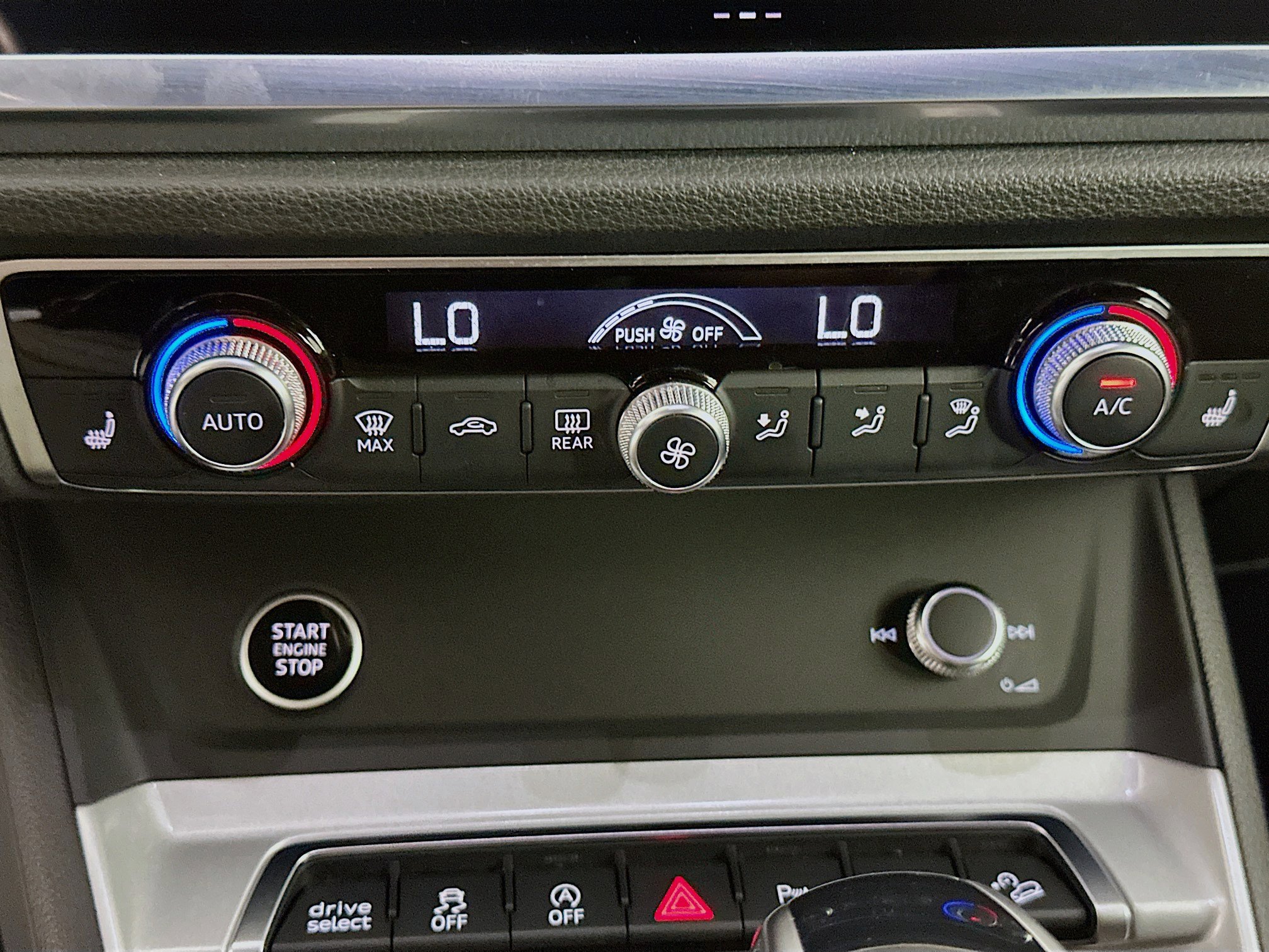 Used 2024 Audi Q3 2.0T Premium image 22