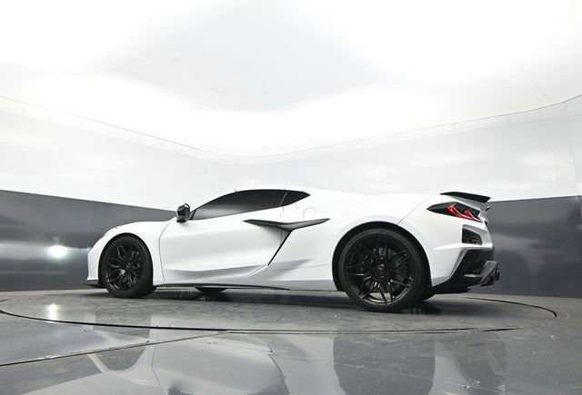 Used 2023 Chevrolet Corvette Z06 RWD image 24