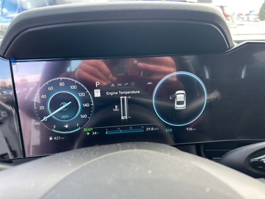 Used 2025 Hyundai Elantra SEL image 14