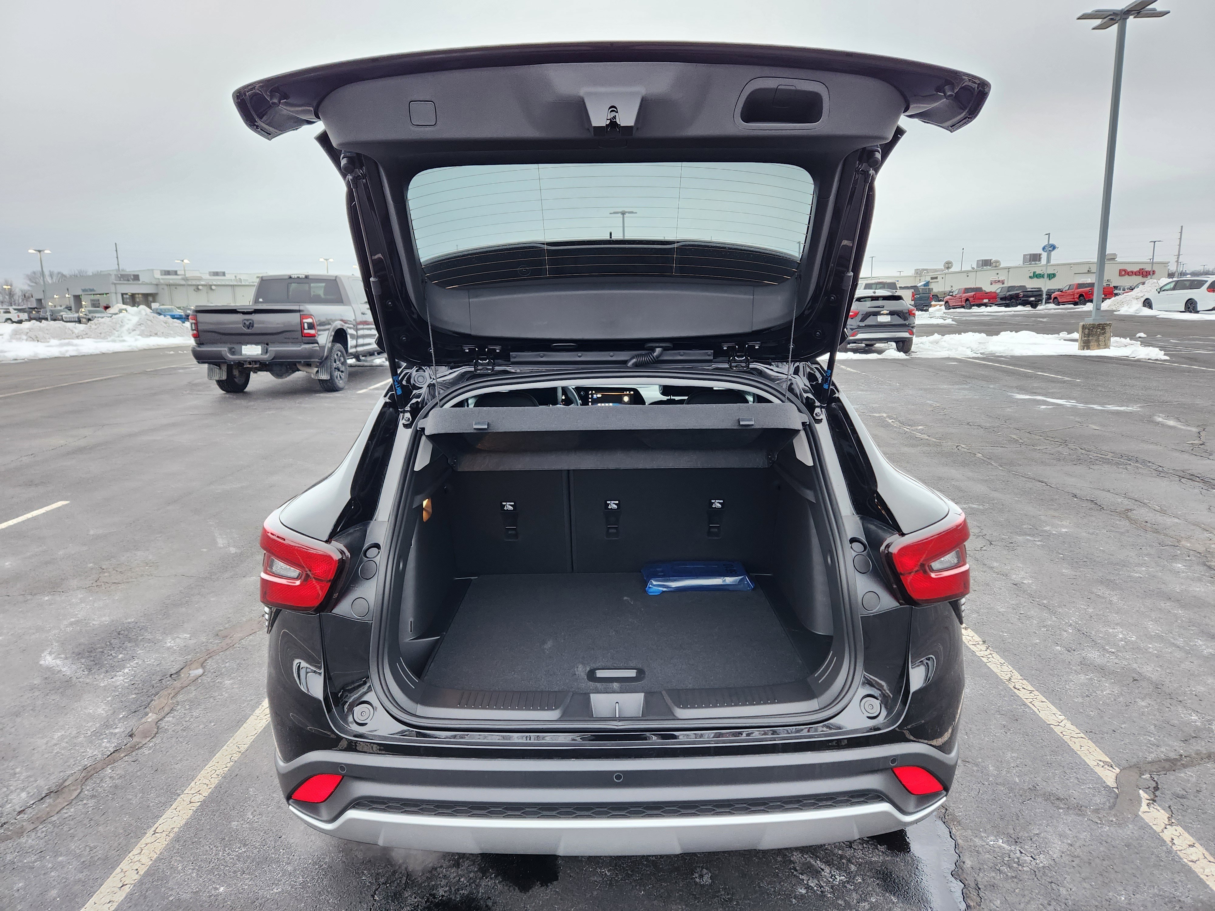 New 2026 Chevrolet Trax LT w/ Driver Confidence Package image 7