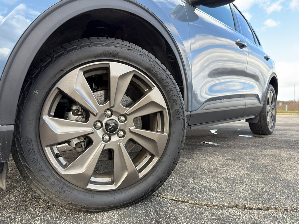 Used 2025 Ford Escape Platinum AWD/4WD image 9