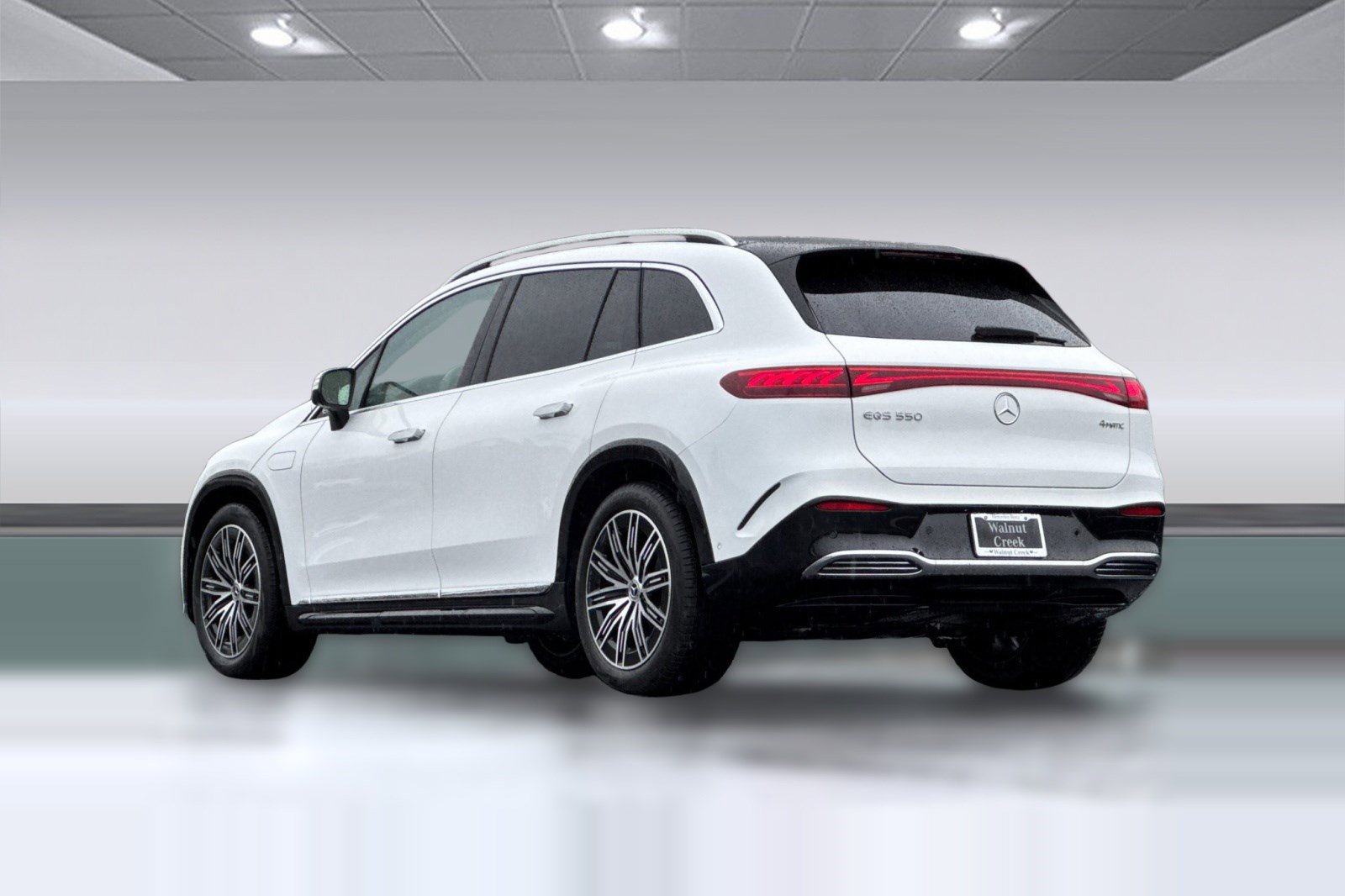 New 2026 Mercedes-Benz EQS 550 4MATIC SUV image 3