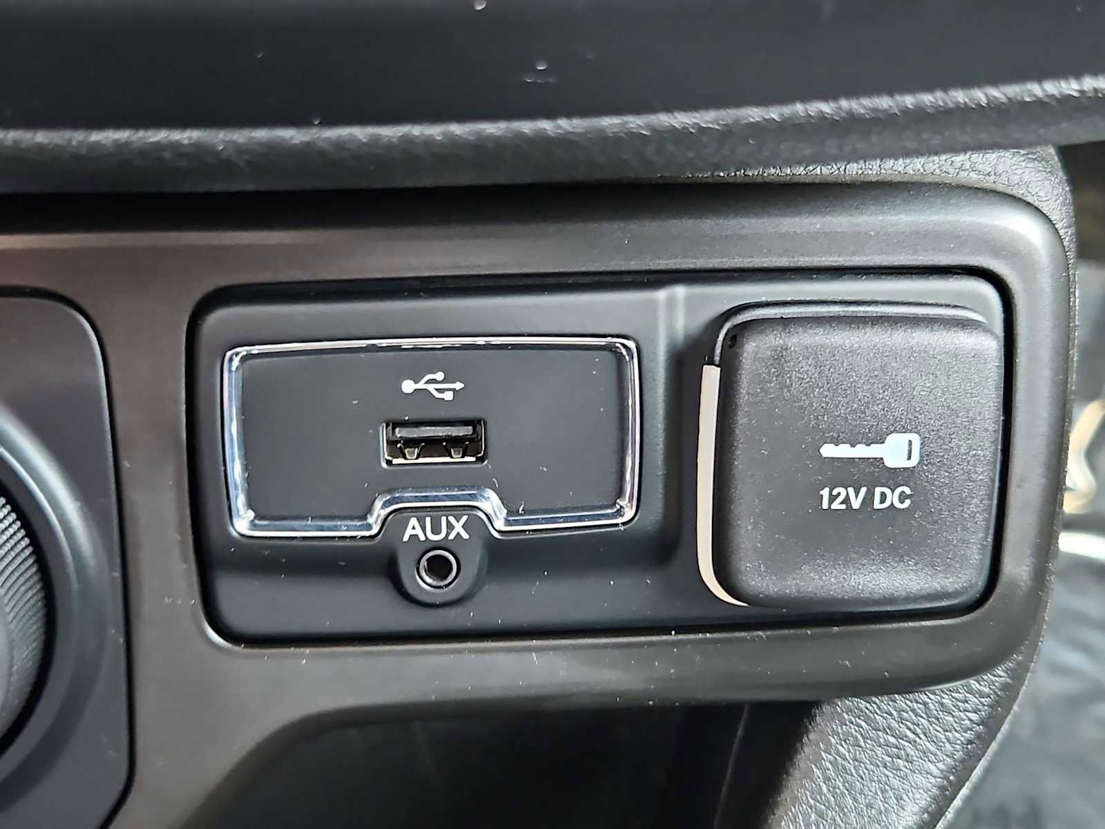 Used 2022 Jeep Renegade Latitude image 44