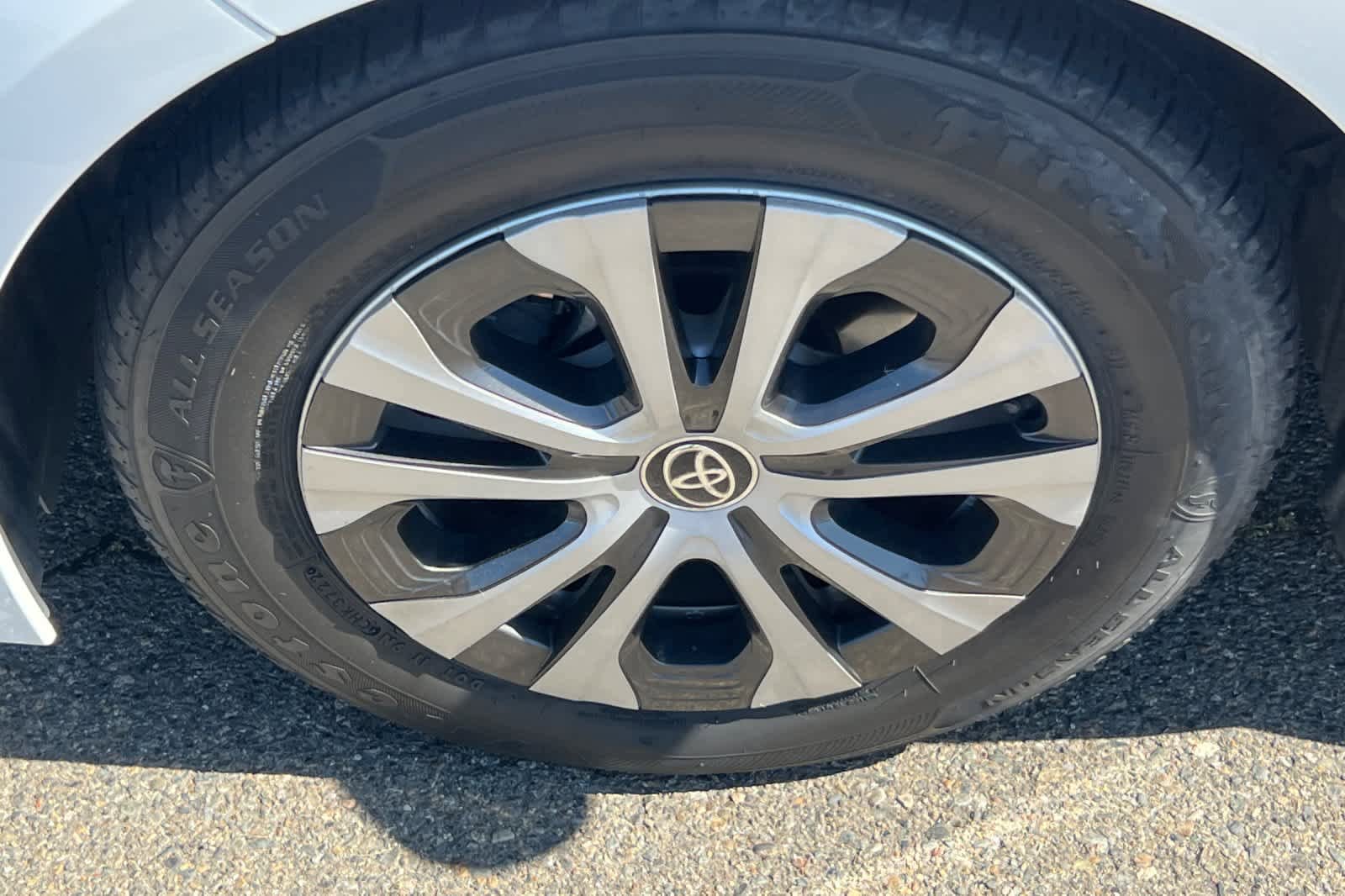 Used 2022 Toyota Corolla LE FWD image 10