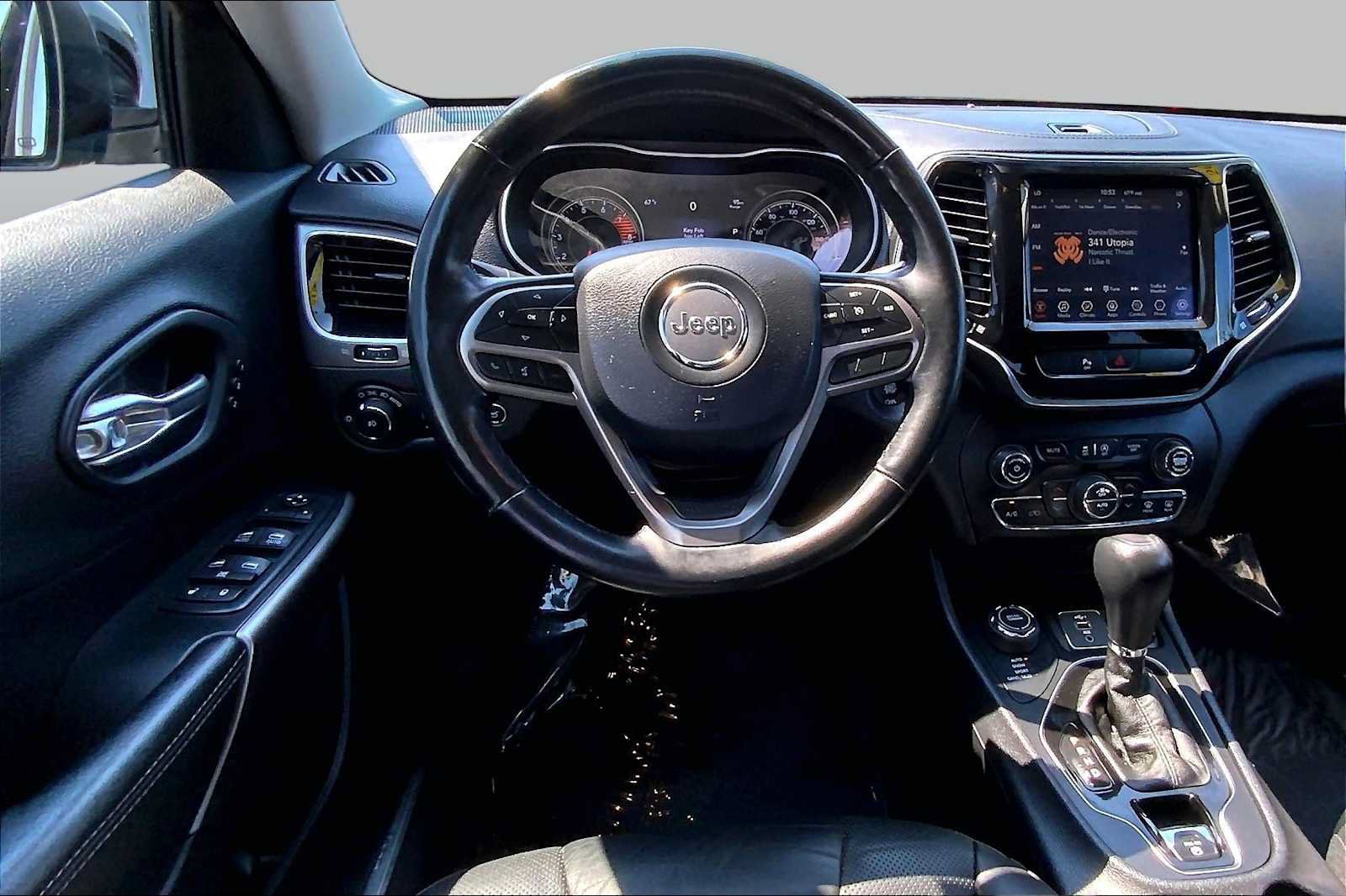 Used 2020 Jeep Cherokee Limited AWD/4WD image 6
