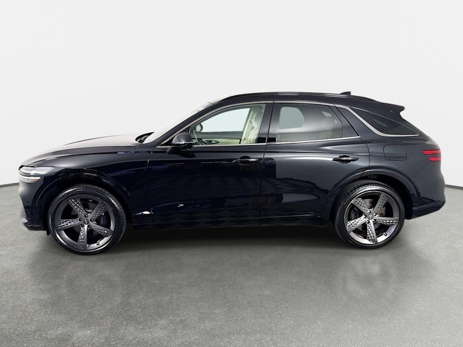 Certified 2023 Genesis GV70 3.5T Sport w/ Sport Prestige Package AWD/4WD image 8