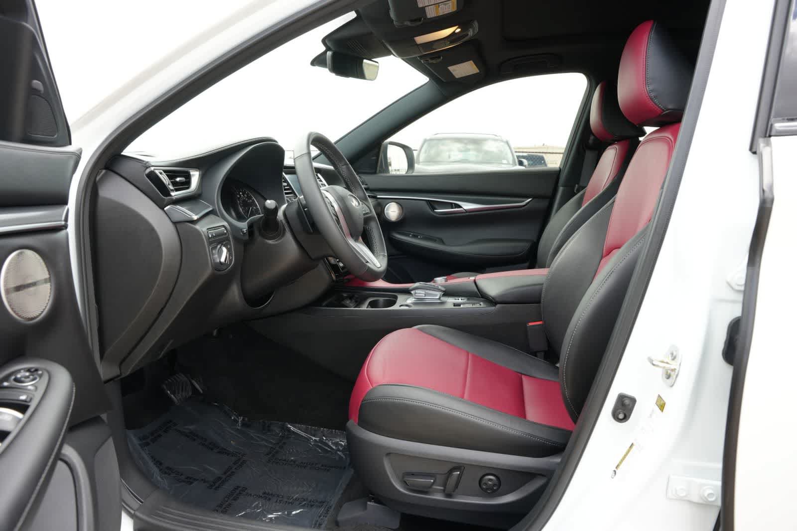 Certified 2025 INFINITI QX50 Sport AWD/4WD image 17