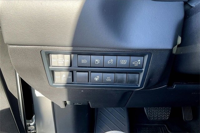 Used 2025 Toyota Sequoia Platinum image 34