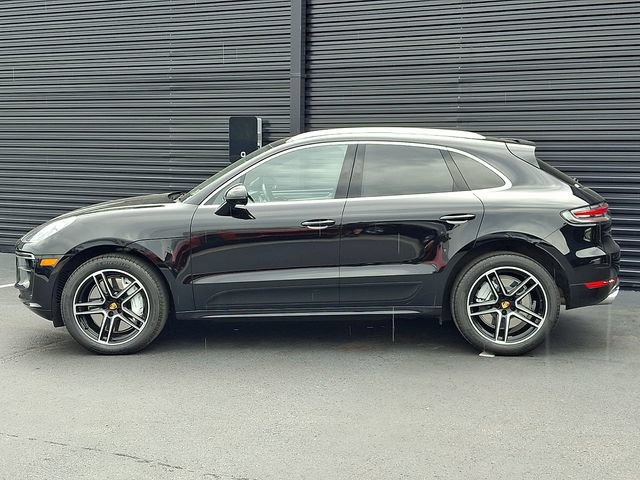 Certified 2021 Porsche Macan Turbo AWD/4WD image 2
