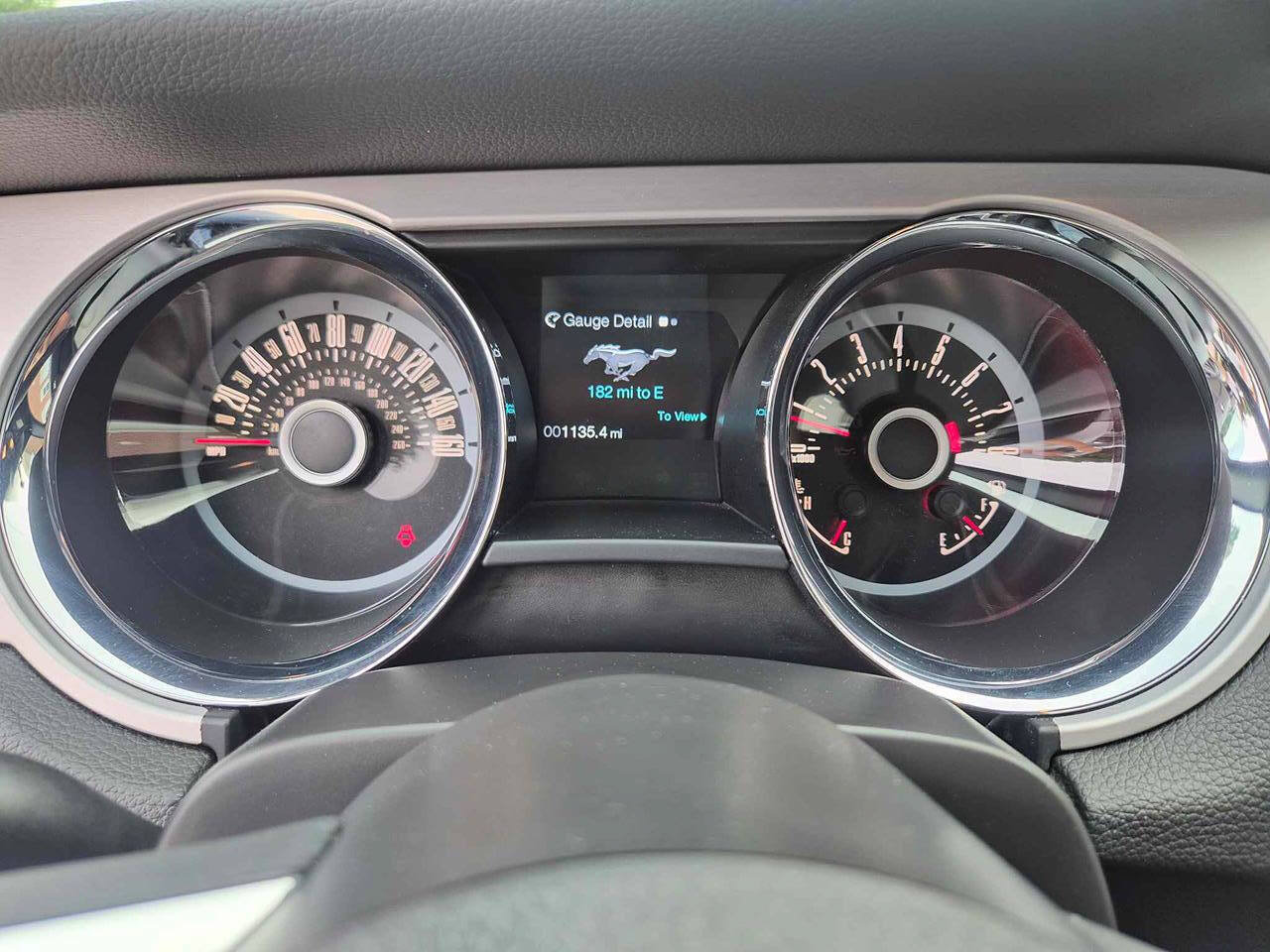 Used 2013 Ford Mustang GT Premium w/ Security Pkg RWD image 12