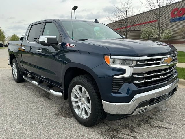 Used 2022 Chevrolet Silverado 1500 LTZ image 2