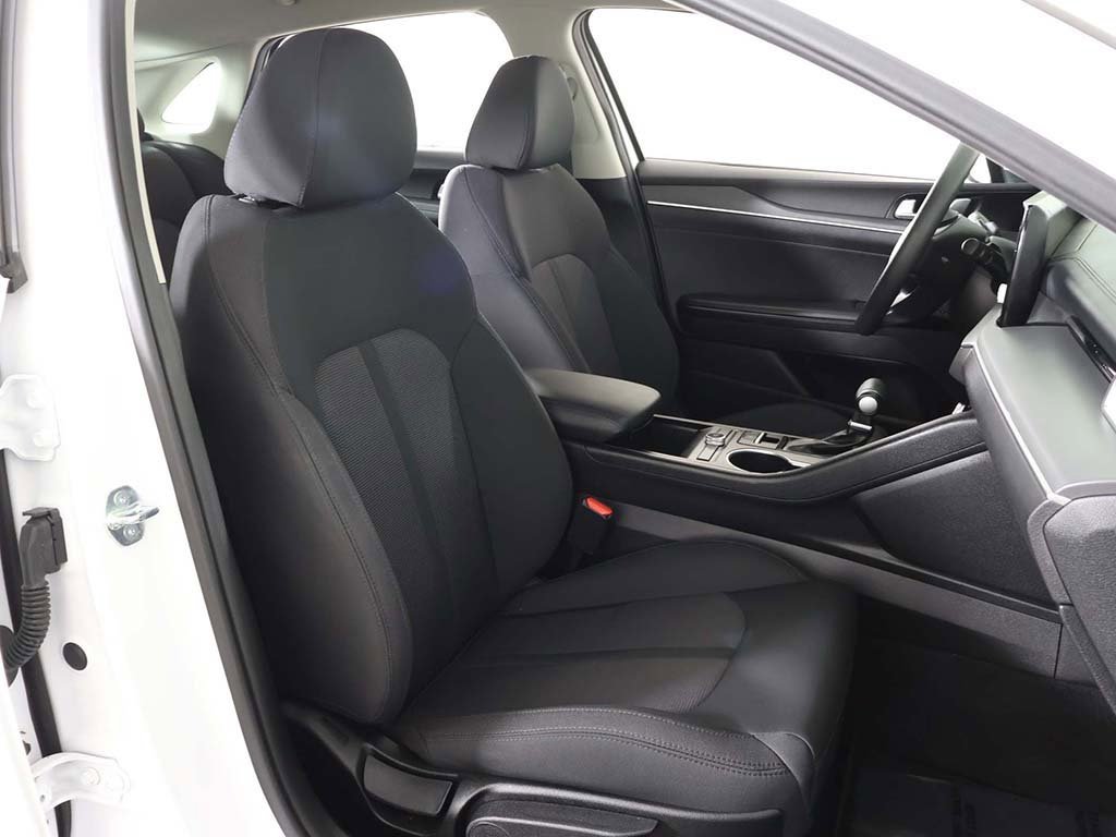 Used 2024 Kia K5 LXS image 28