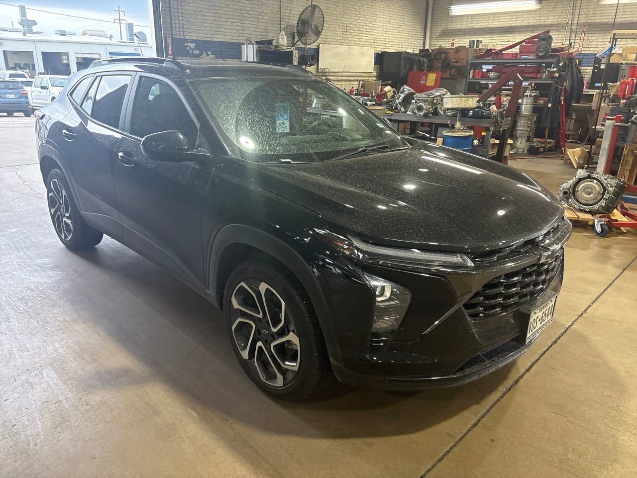 Used 2024 Chevrolet Trax RS w/ Sunroof Package FWD image 4
