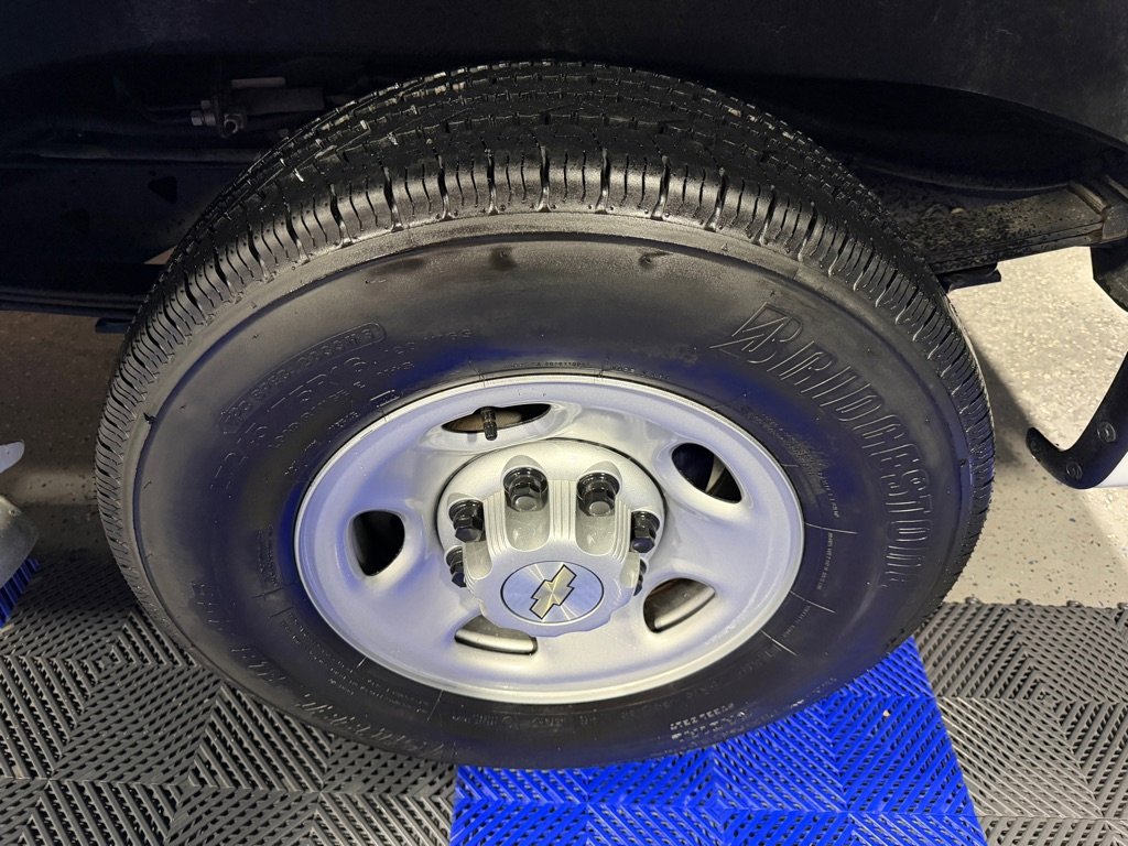 Used 2024 Chevrolet Express 2500 w/ Driver Convenience Package image 23