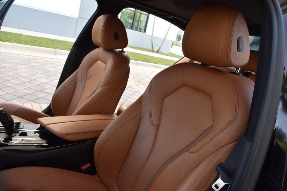 Used 2018 BMW 530e w/ Premium Package 2 RWD image 39