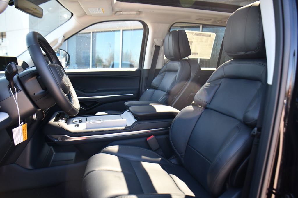 New 2026 Lincoln Navigator Reserve AWD/4WD image 13