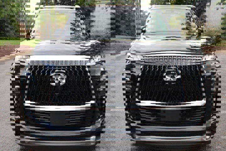 Used 2025 INFINITI QX80 Pure w/ Cargo Package image 4