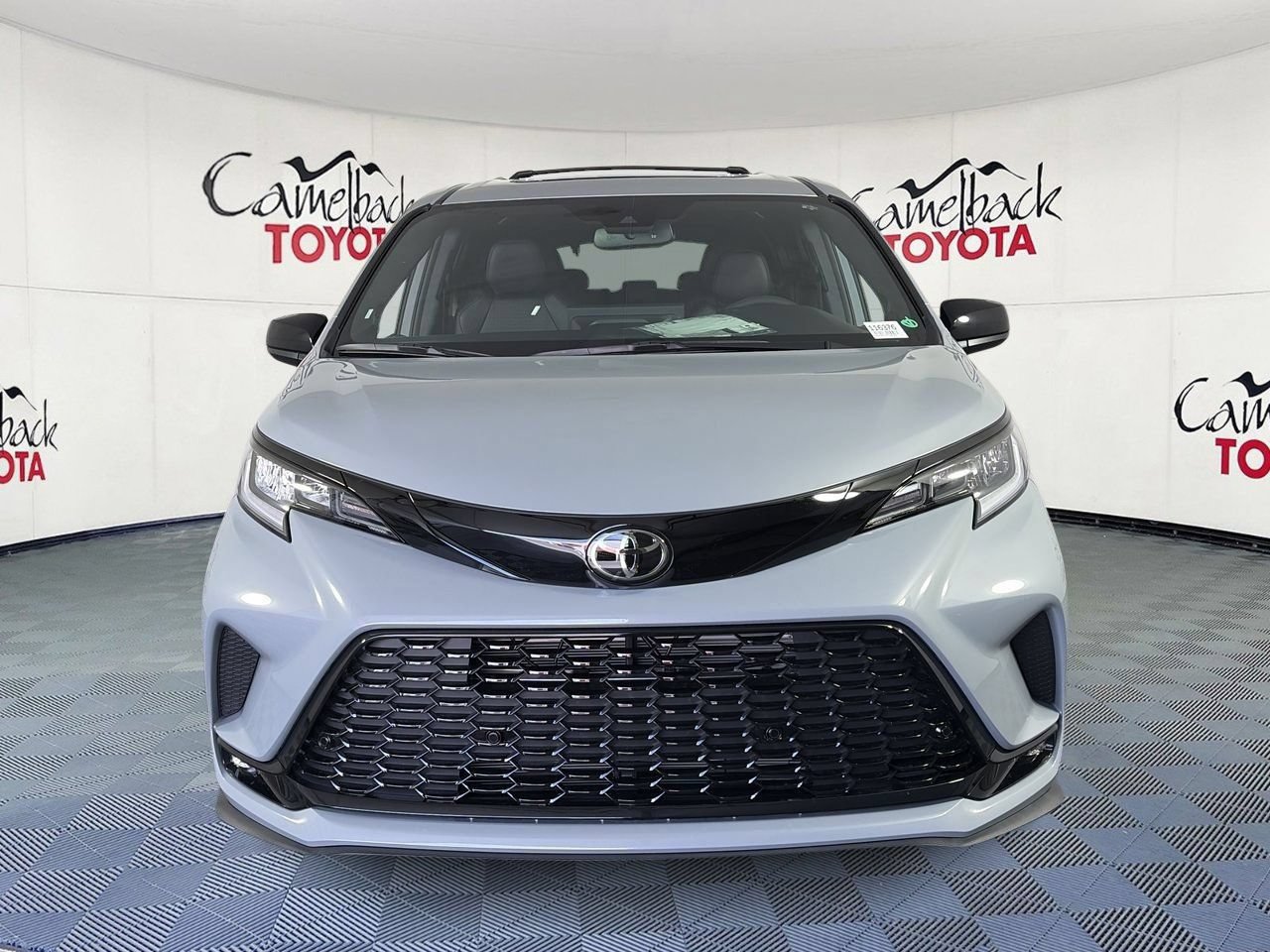 New 2026 Toyota Sienna XSE AWD/4WD image 3