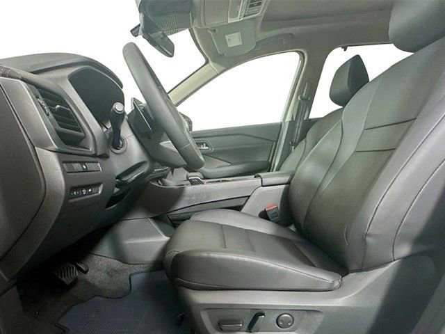 New 2026 Nissan Rogue SV w/ SV Premium Package image 12
