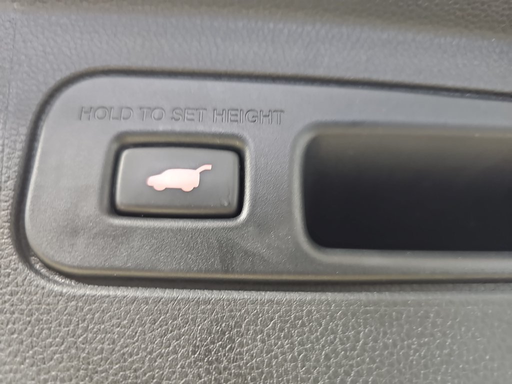 Used 2023 Honda Pilot Elite image 18