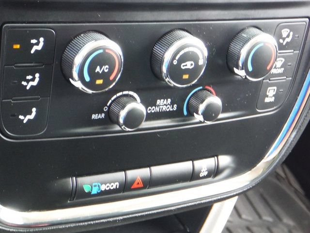 Certified 2019 Dodge Grand Caravan SE FWD image 19
