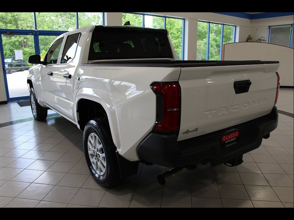 Used 2024 Toyota Tacoma SR AWD/4WD image 7