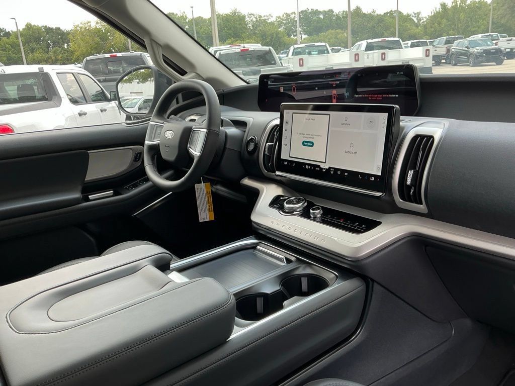 New 2026 Ford Expedition Active RWD image 19