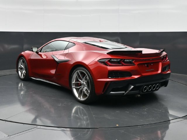 Used 2025 Chevrolet Corvette Z06 w/ Battery Protection Package RWD image 8